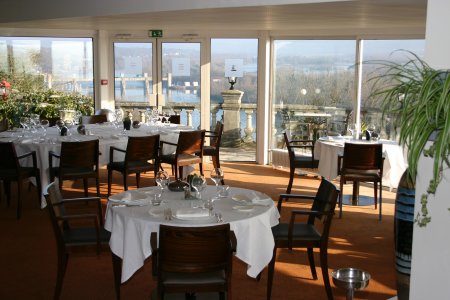 salle du restaurant de la Corniche de rolleboise