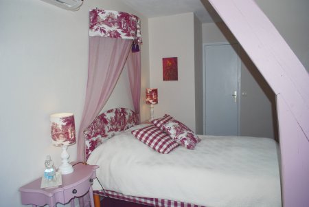 eleonor guestroom in Giverny area
