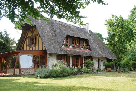 thatched roof bed and breakfast
