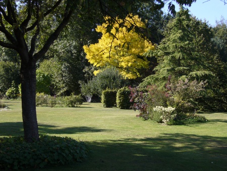 The Park at The Aulnaie BnB in Fontaine sous Jouy